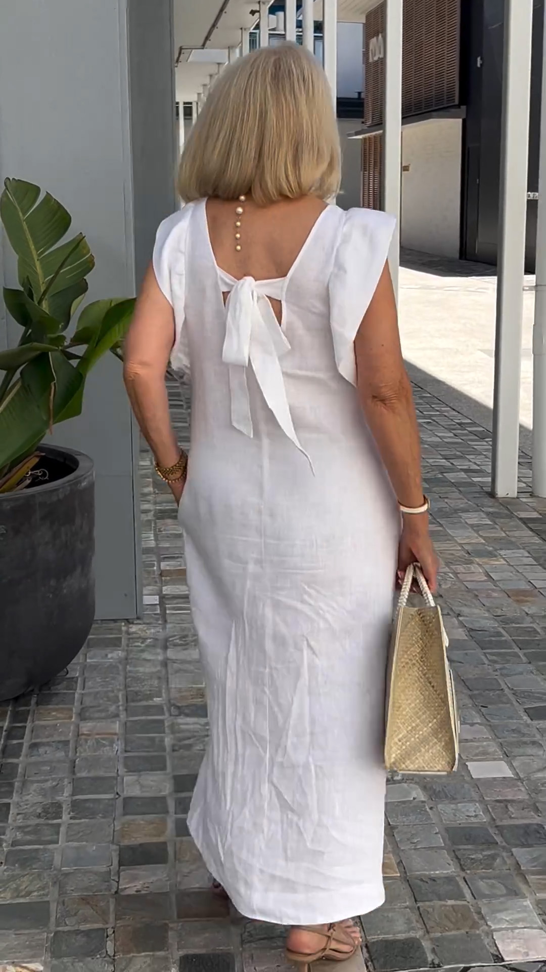 70b914775a1f4068bda45f1ac0d35d54